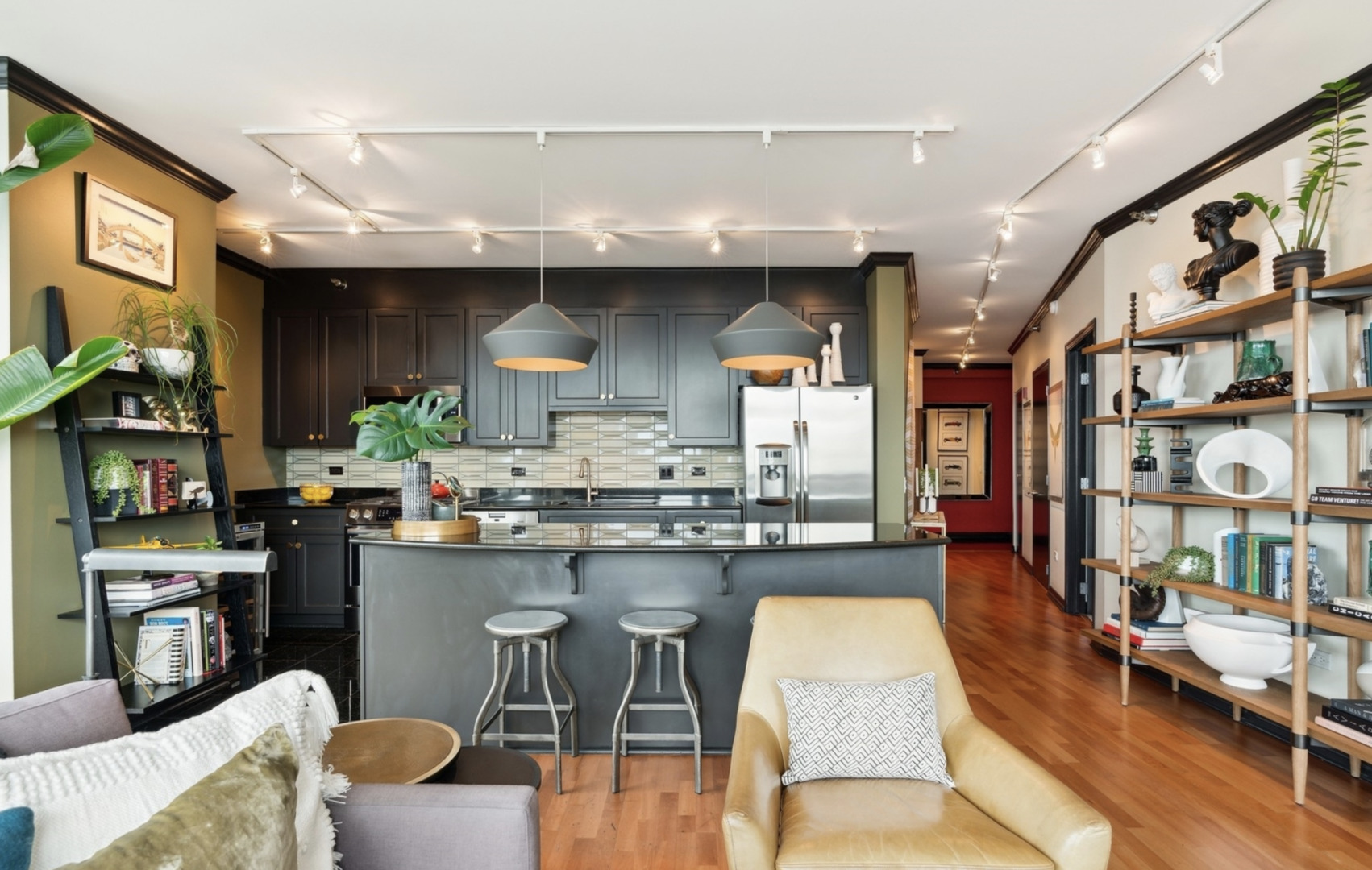 33 W ONTARIO Street Unit: 34EN