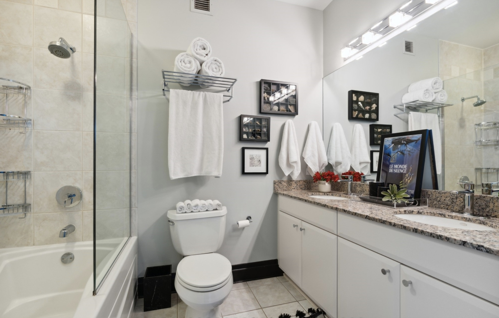 33 W ONTARIO Street Unit: 34EN