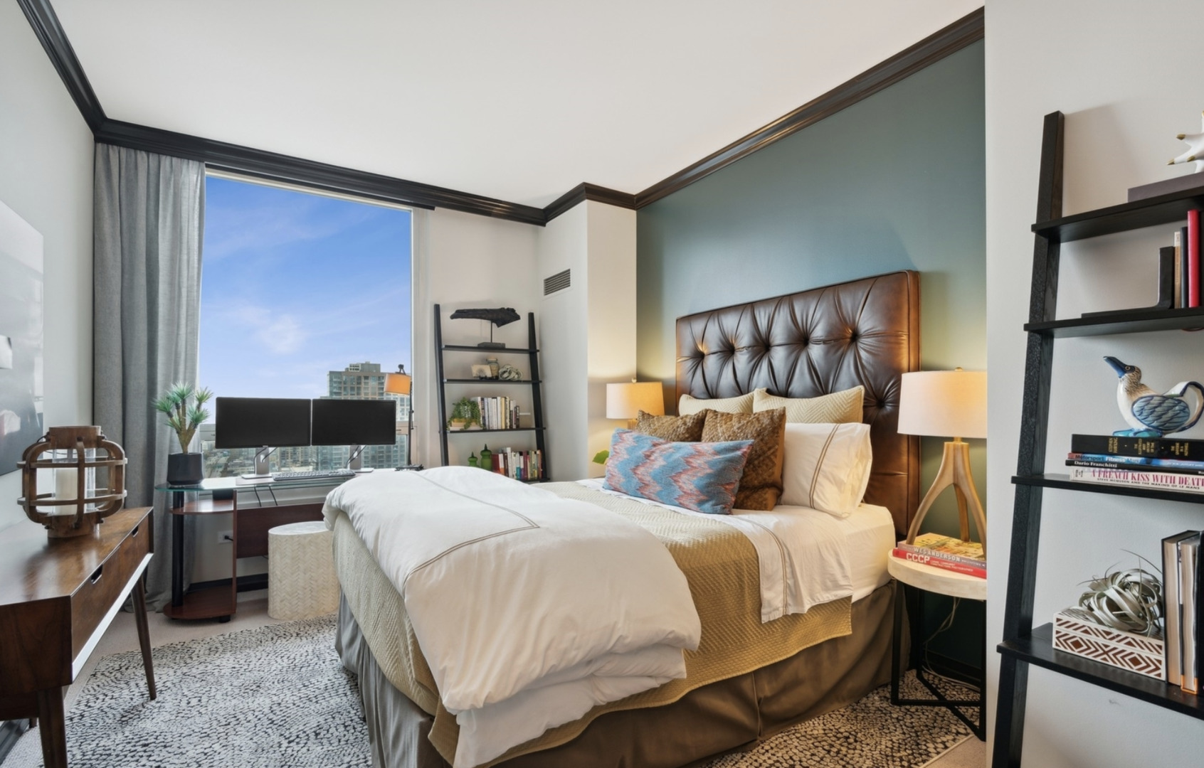 33 W ONTARIO Street Unit: 34EN