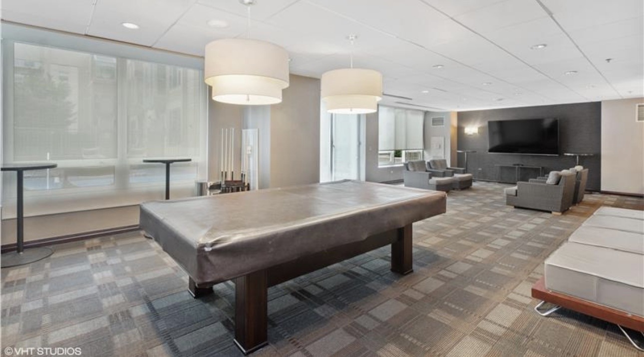 33 W ONTARIO Street Unit: 34EN