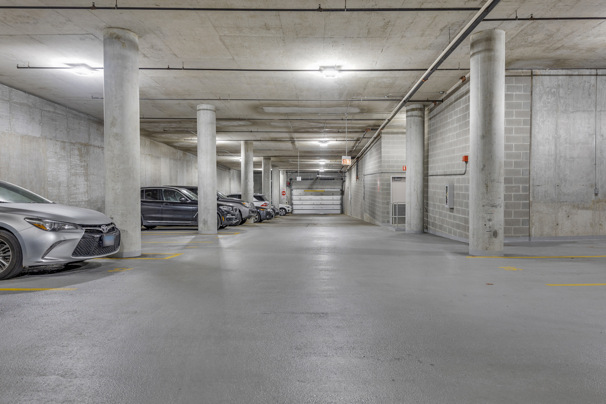 125 E 13TH Street Unit: 1002