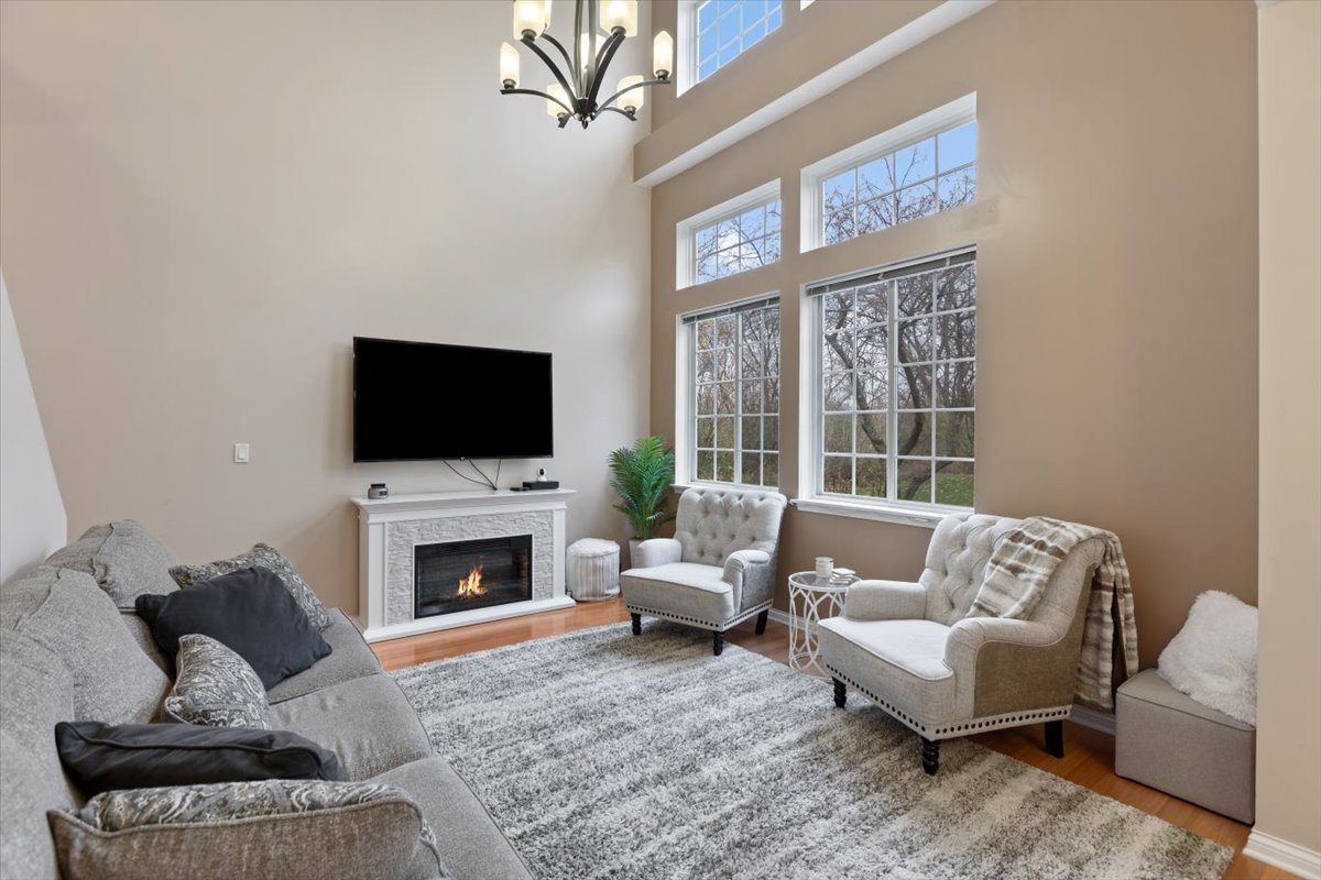 56 W Briarwood Drive