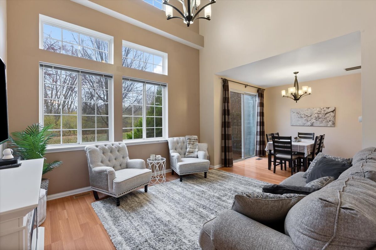 56 W Briarwood Drive