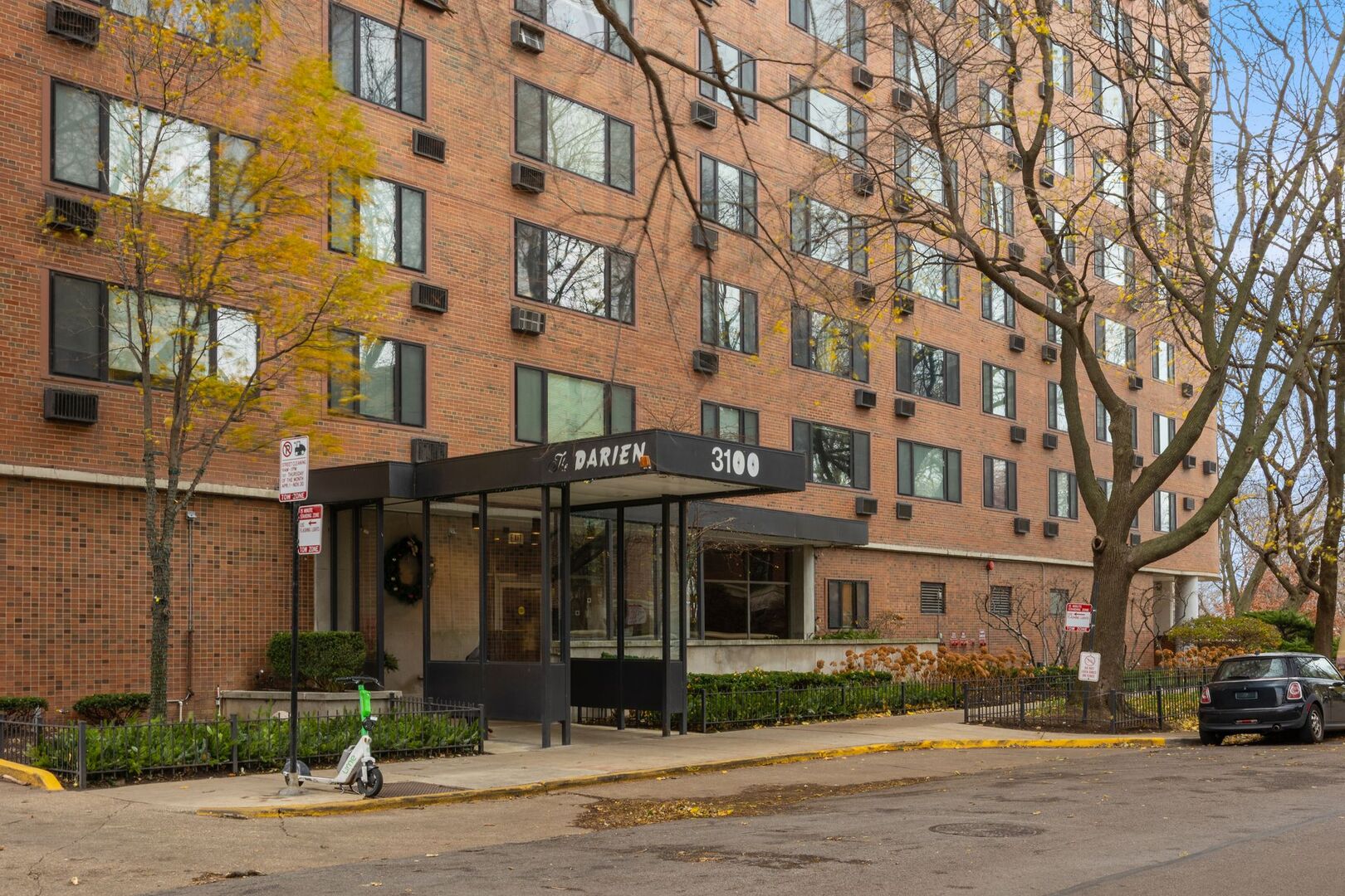 3100 N Lake Shore Drive Unit: 711