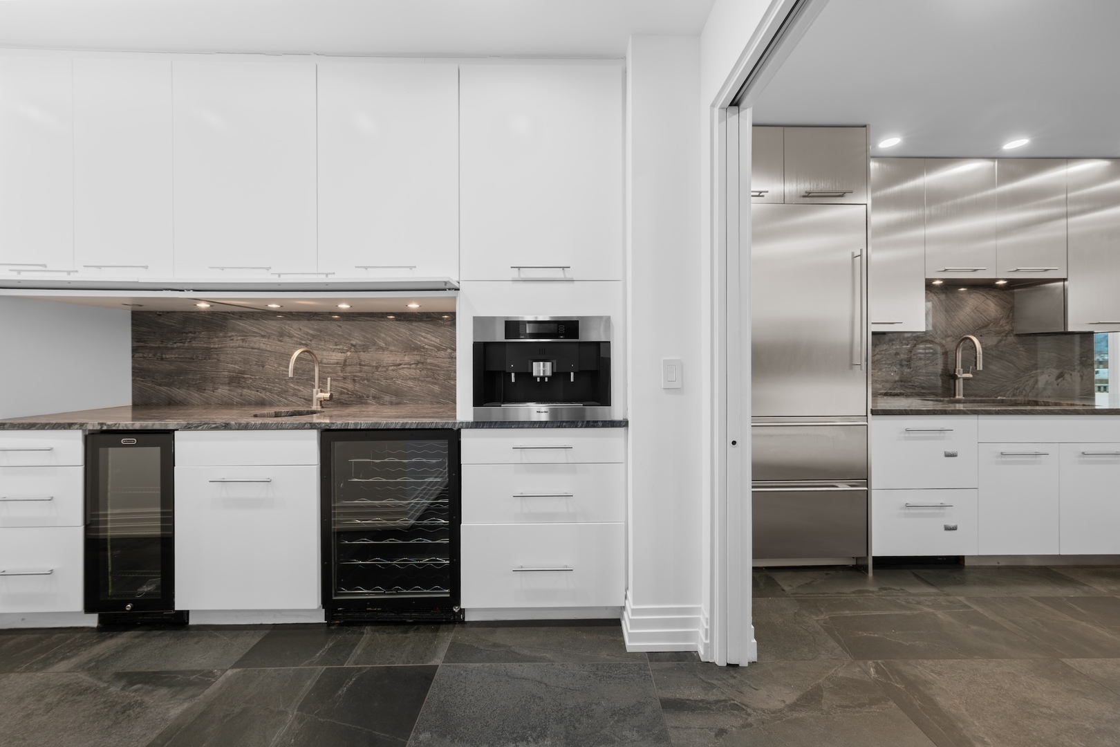 600 N Kingsbury Street Unit: 506