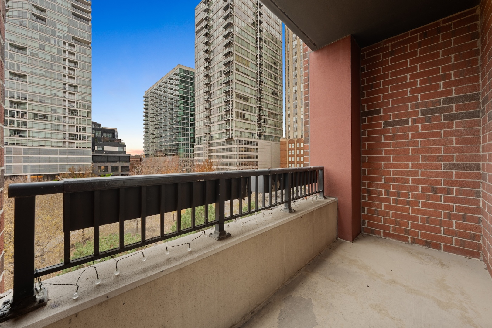 600 N Kingsbury Street Unit: 506