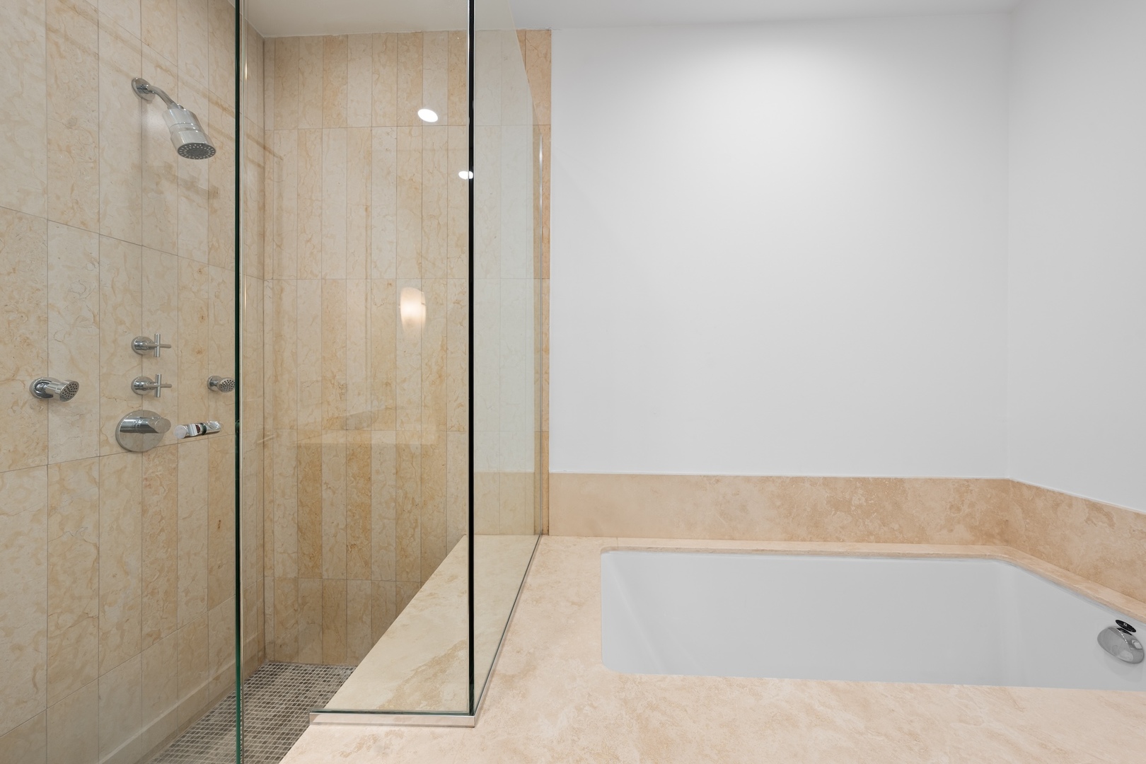 600 N Kingsbury Street Unit: 506