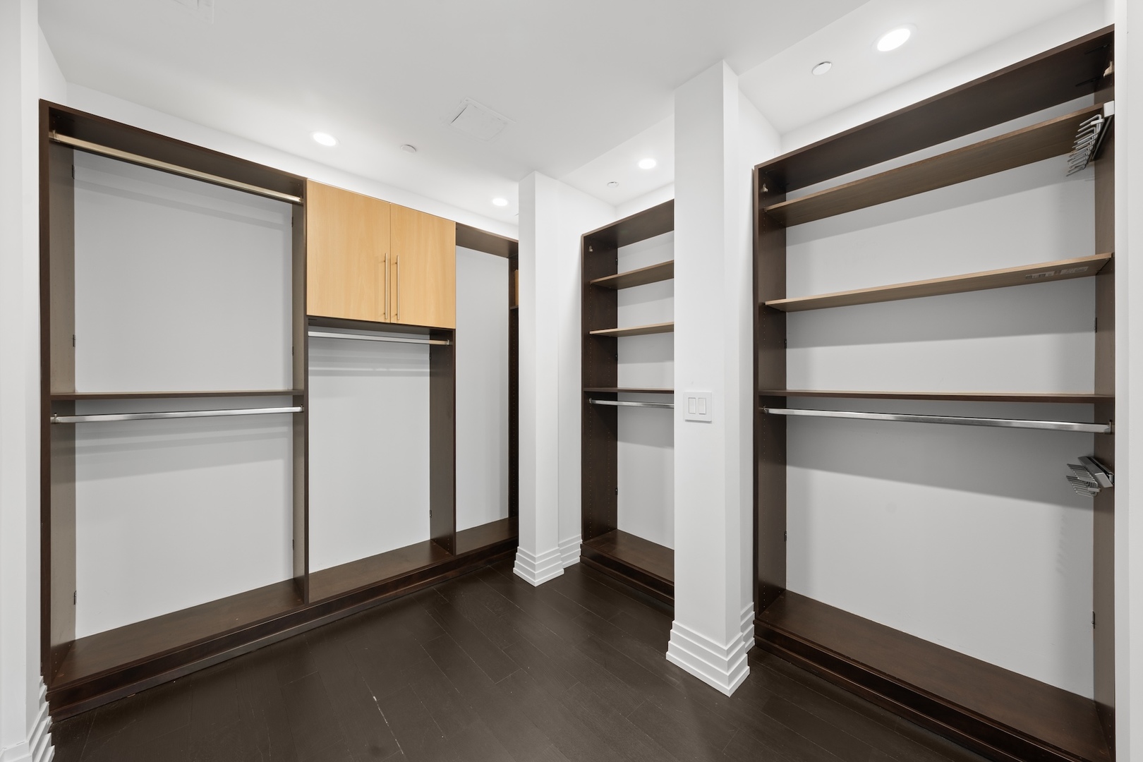 600 N Kingsbury Street Unit: 506