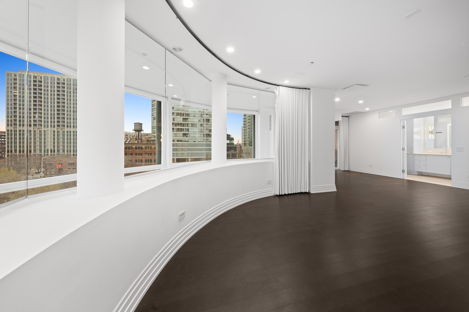 600 N Kingsbury Street Unit: 506