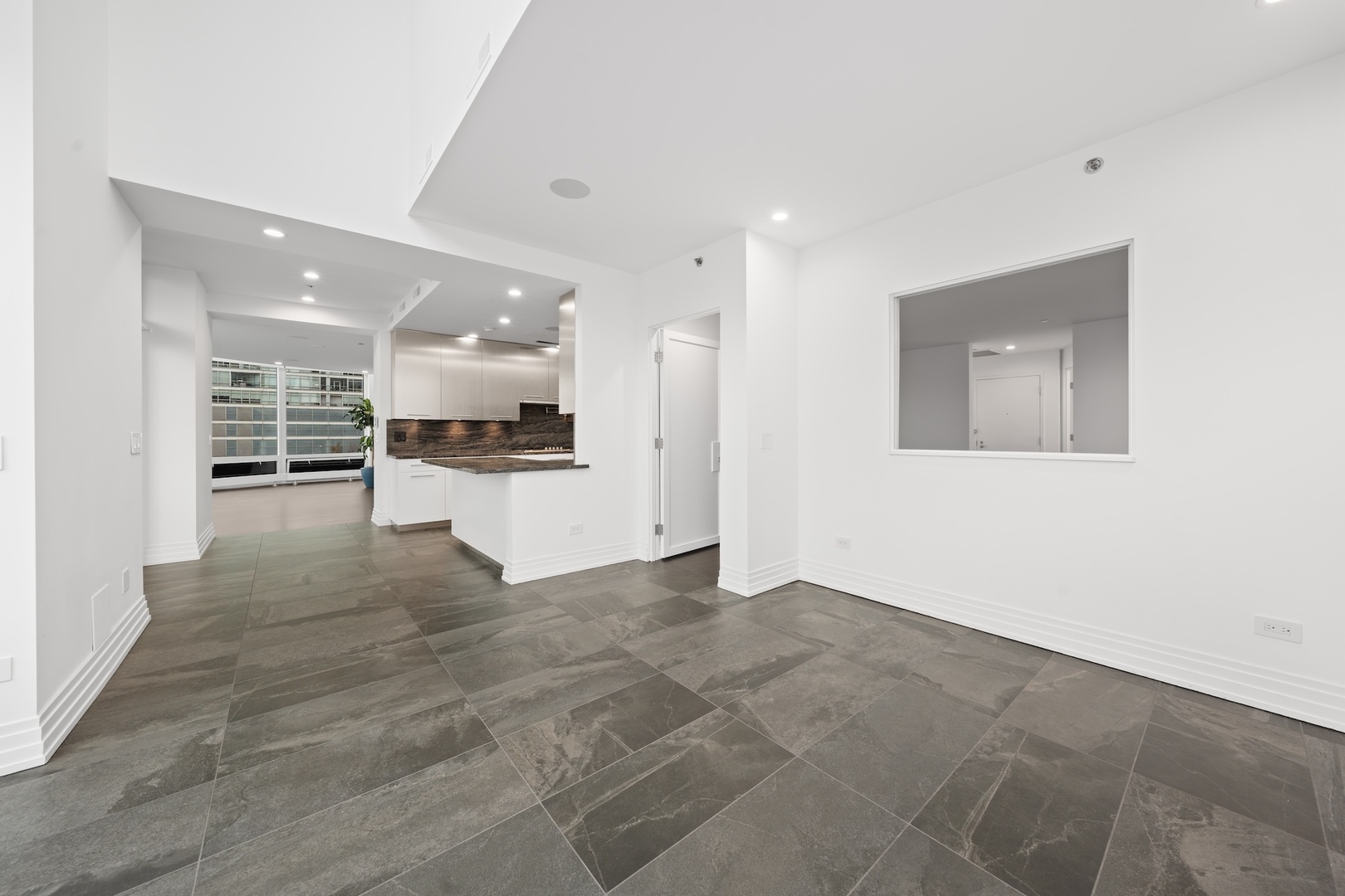 600 N Kingsbury Street Unit: 506