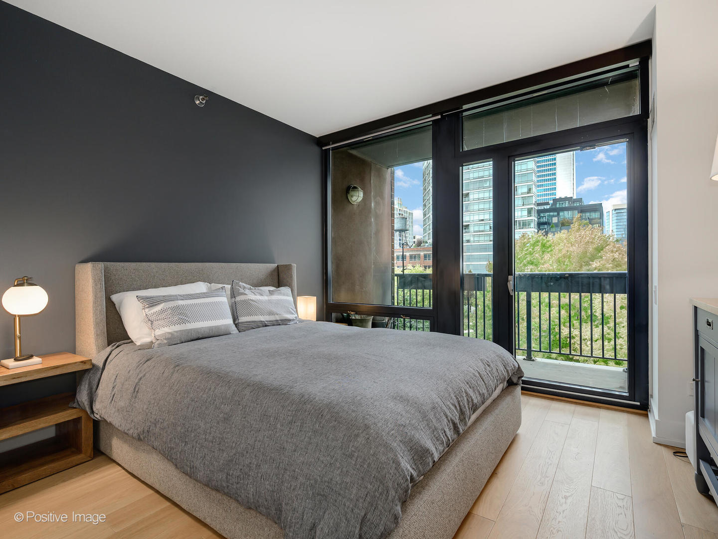 600 N KINGSBURY Street Unit: 309