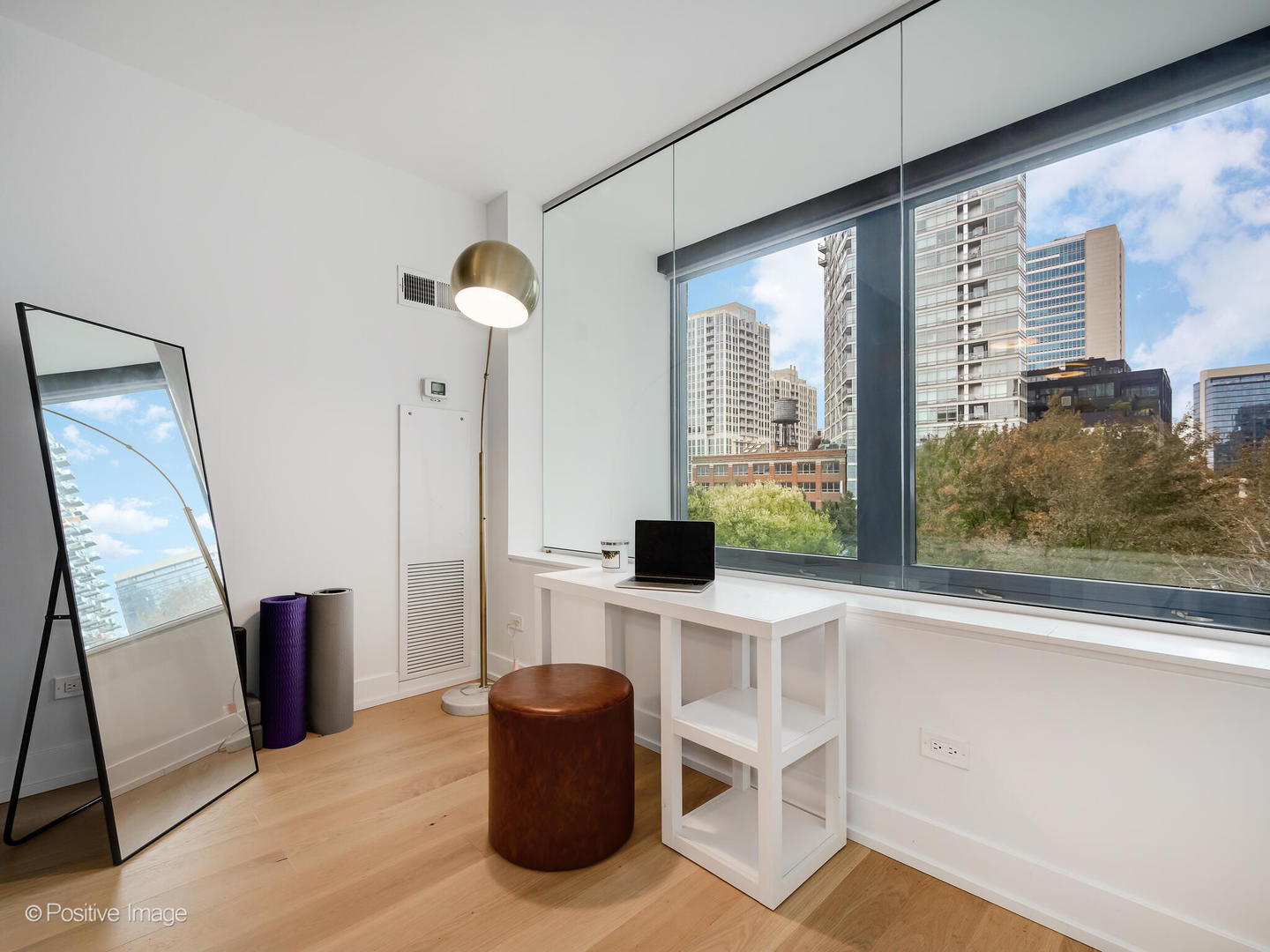 600 N KINGSBURY Street Unit: 309