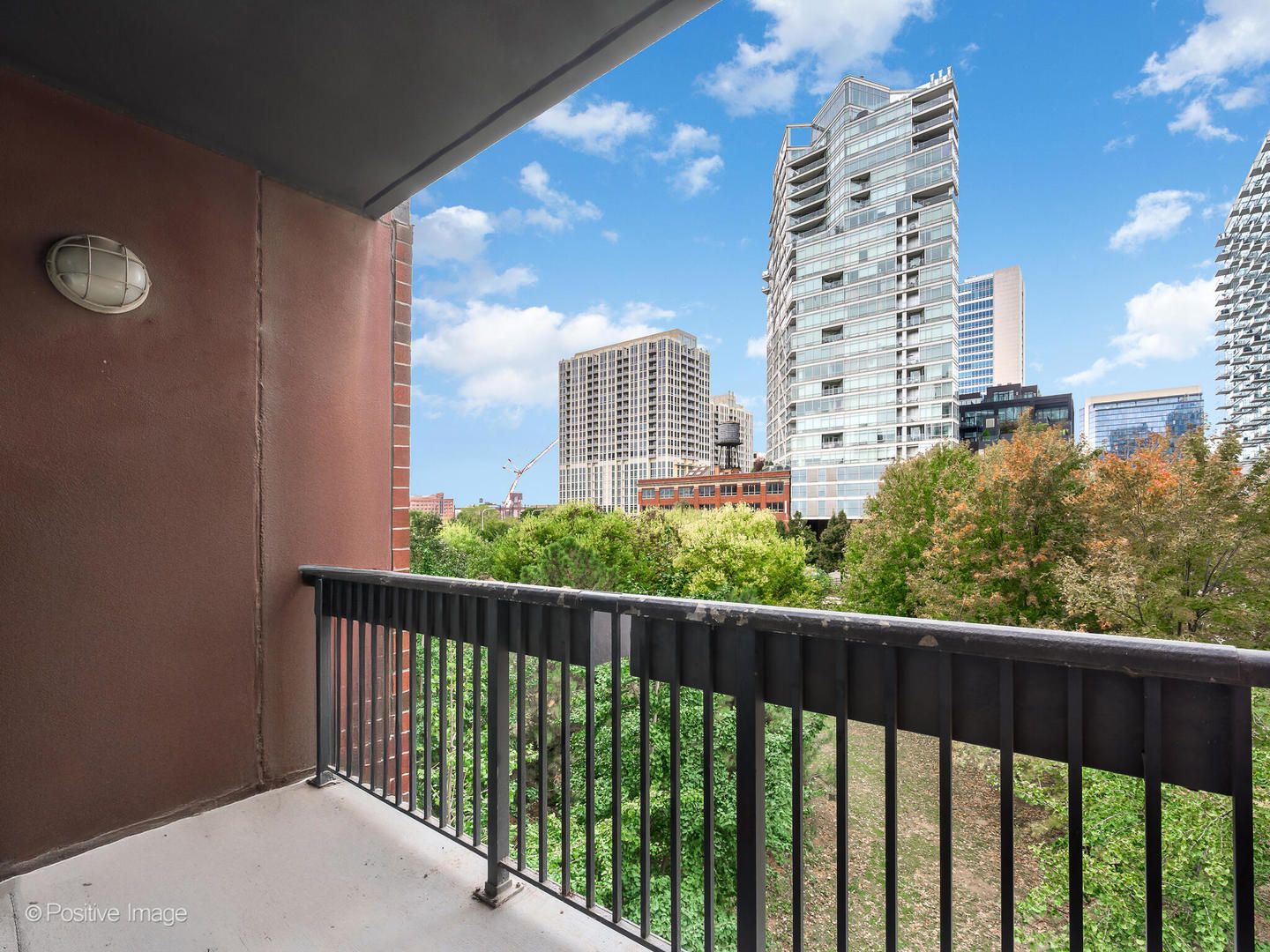 600 N KINGSBURY Street Unit: 309
