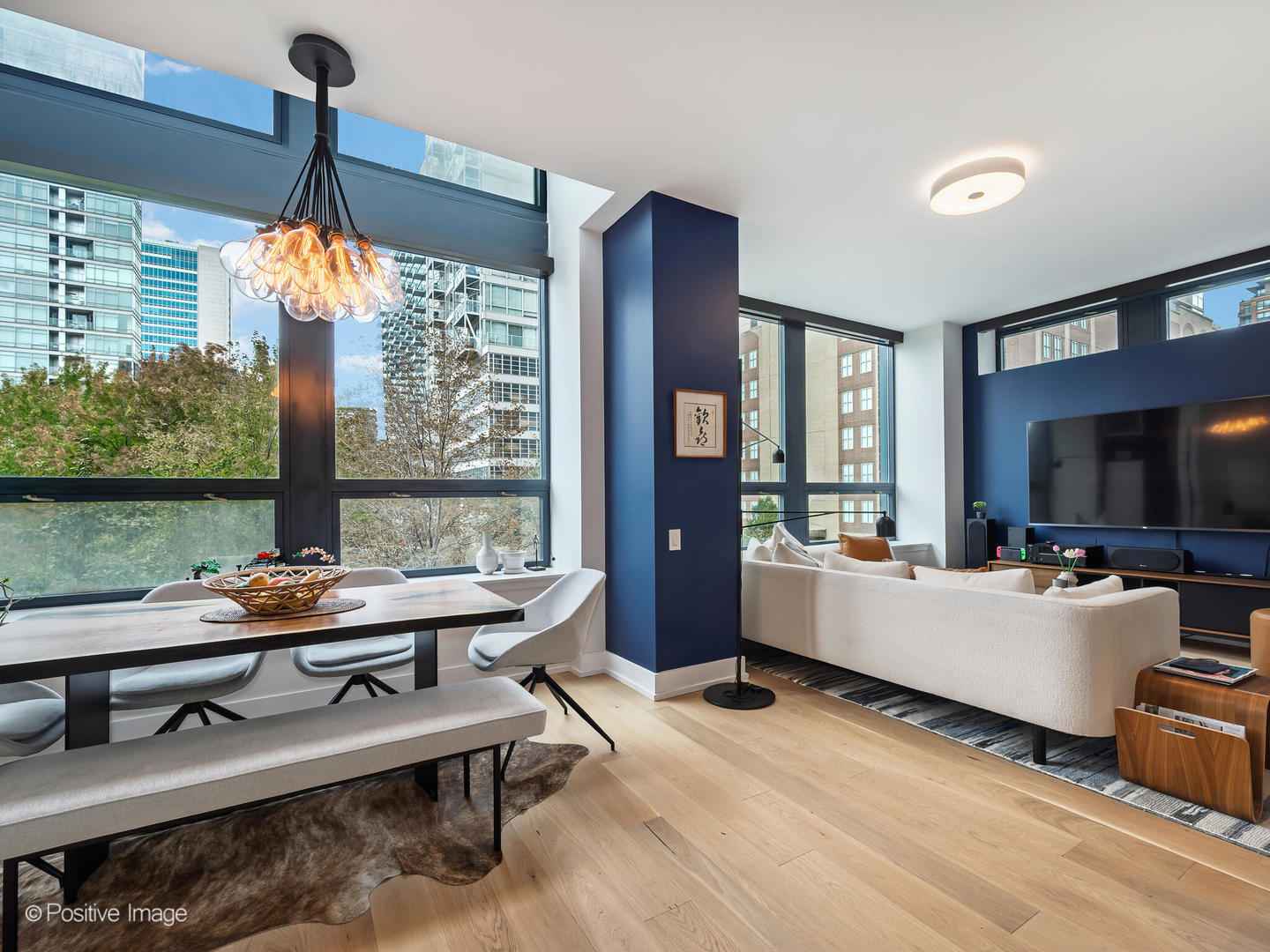 600 N KINGSBURY Street Unit: 309