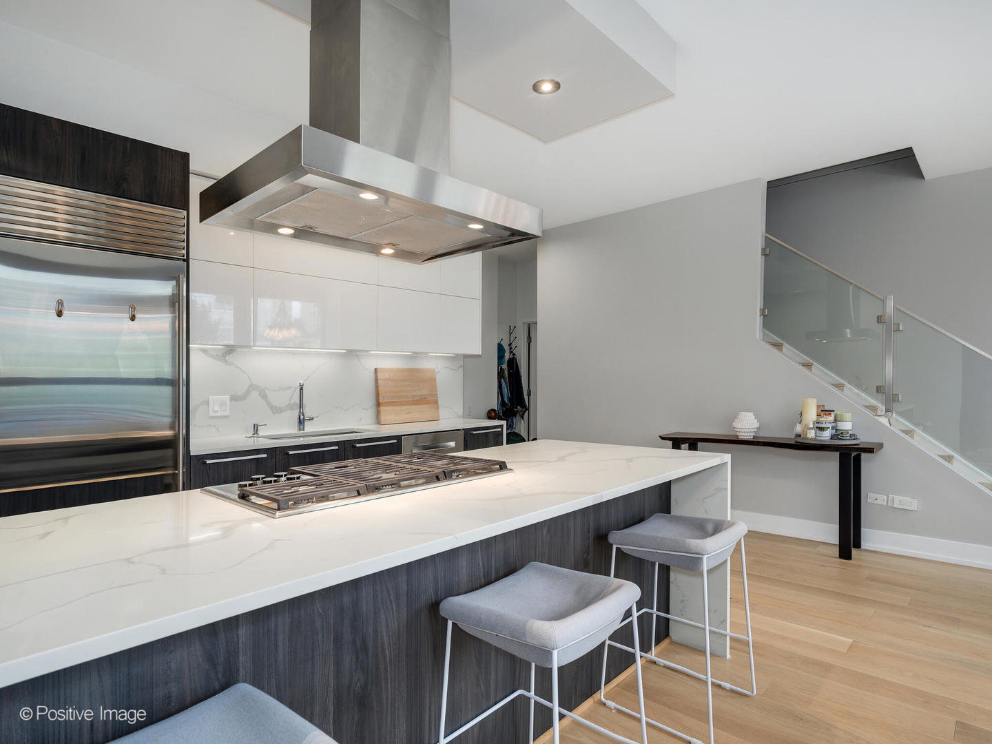 600 N KINGSBURY Street Unit: 309