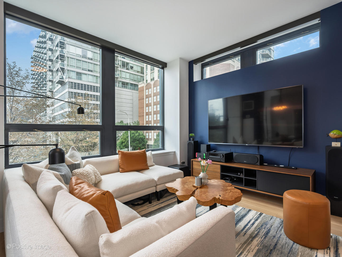 600 N KINGSBURY Street Unit: 309