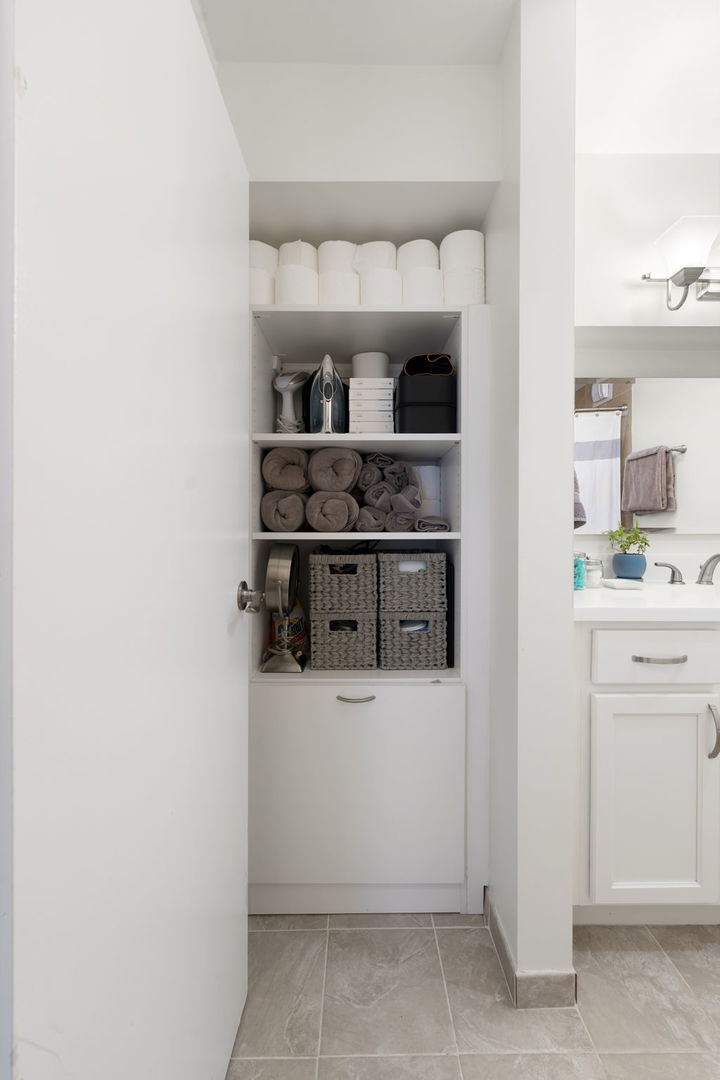 525 W Hawthorne Place Unit: 2606