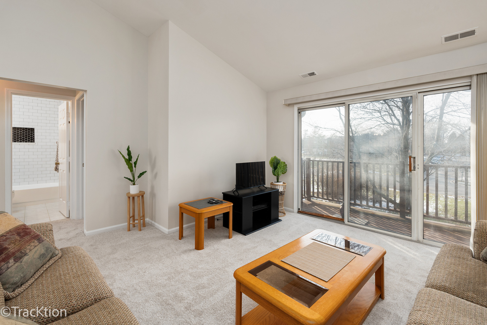 378 Sandhurst Circle Unit: 7