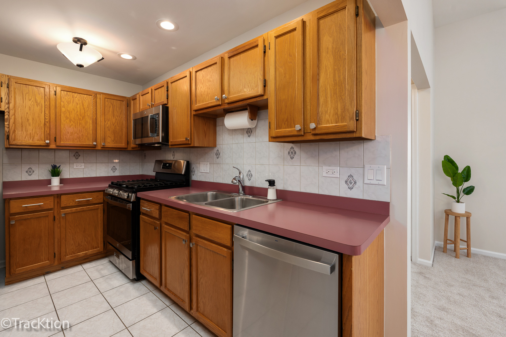 378 Sandhurst Circle Unit: 7