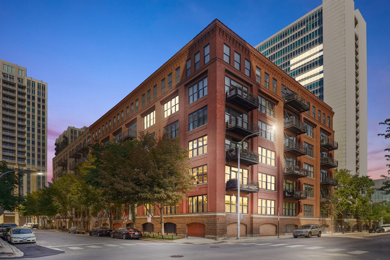 520 W Huron Street Unit: 420