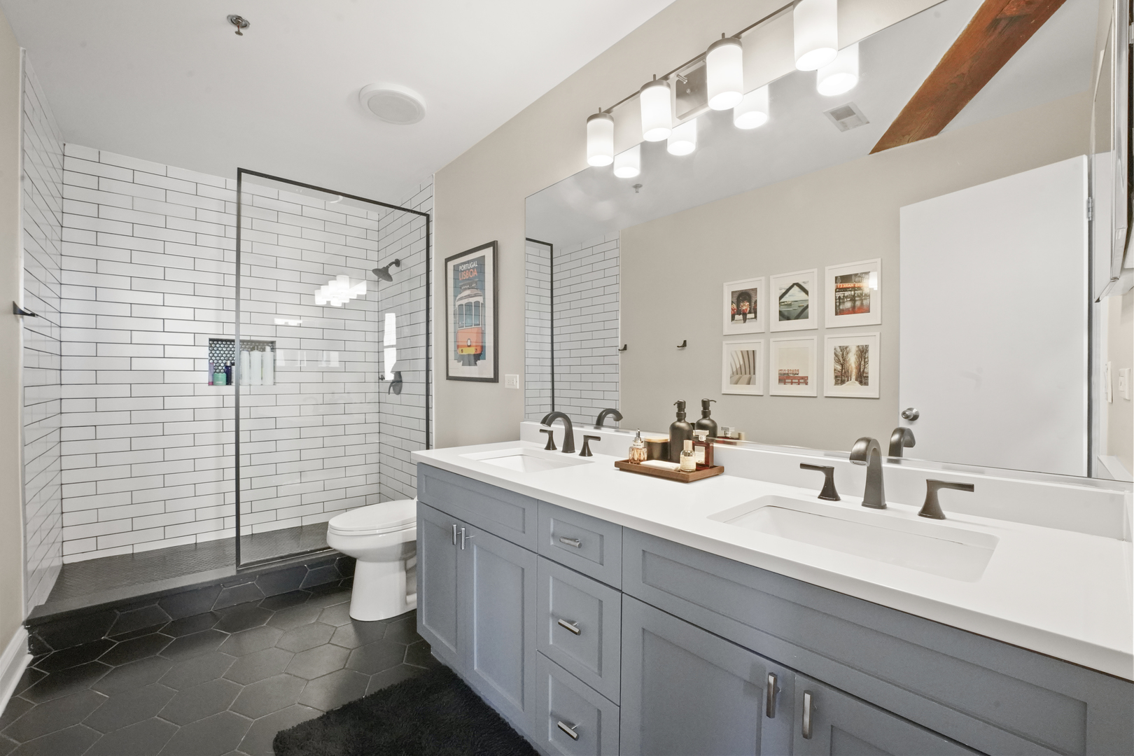 520 W Huron Street Unit: 420