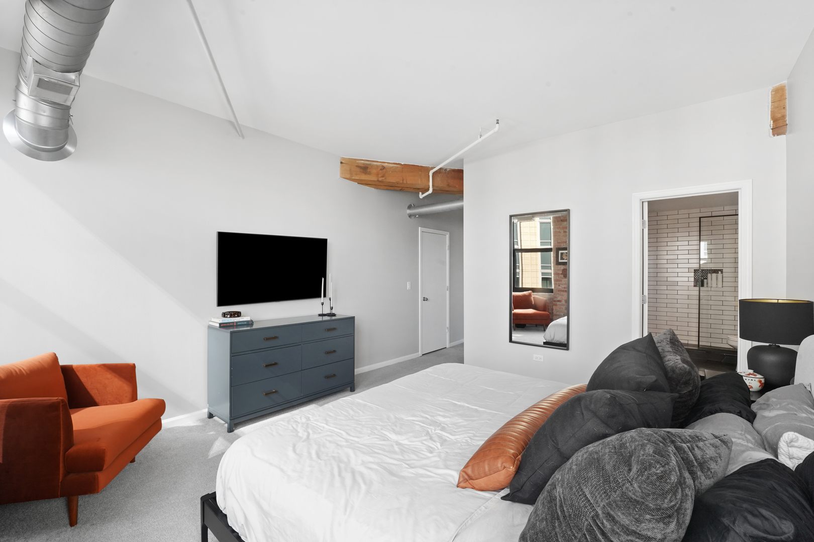 520 W Huron Street Unit: 420