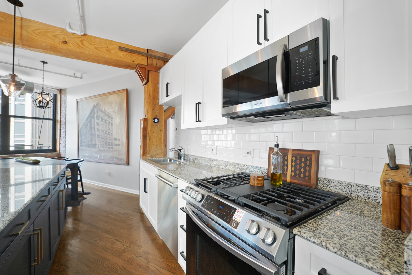 520 W Huron Street Unit: 420