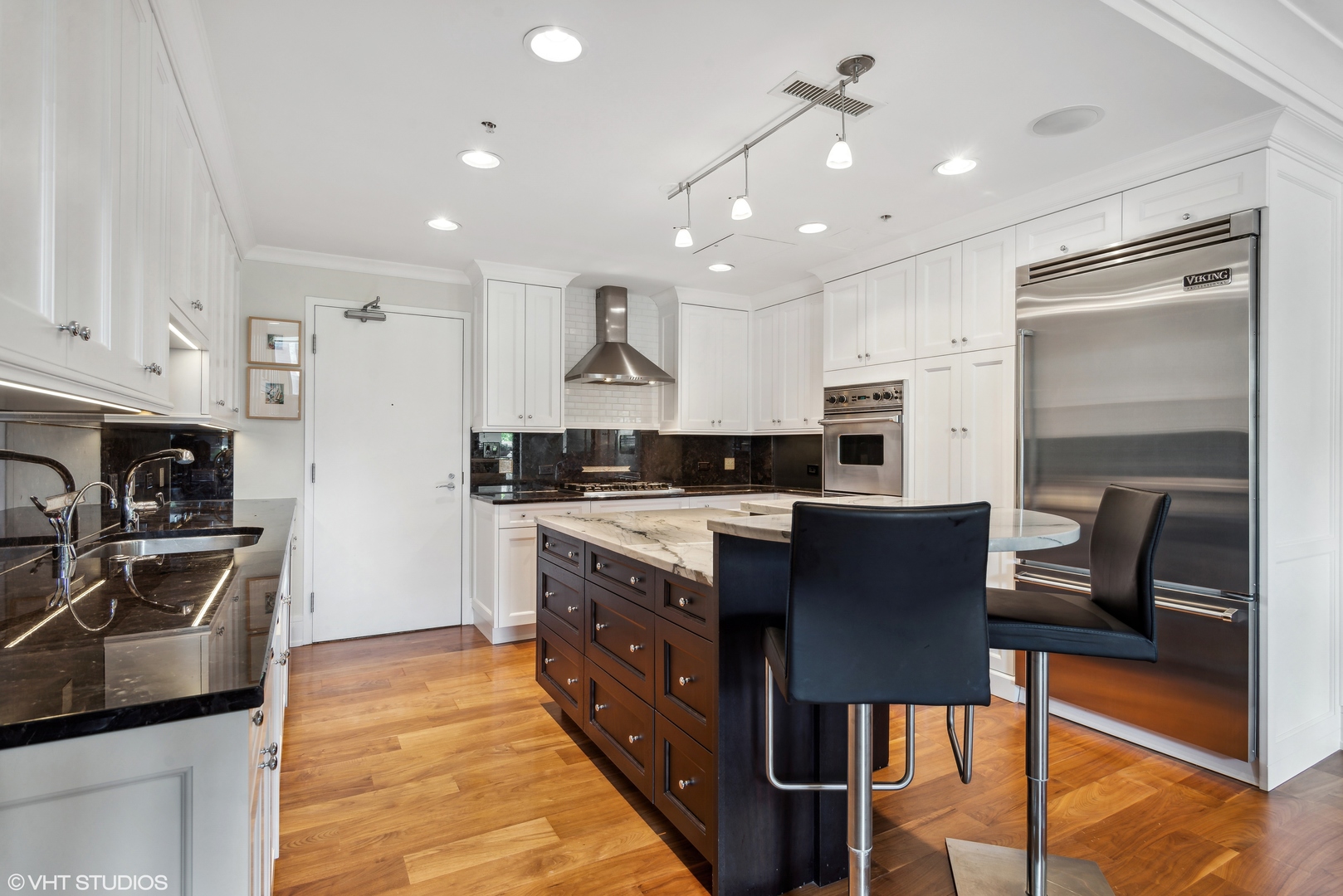 1155 N Dearborn Street Unit: 406