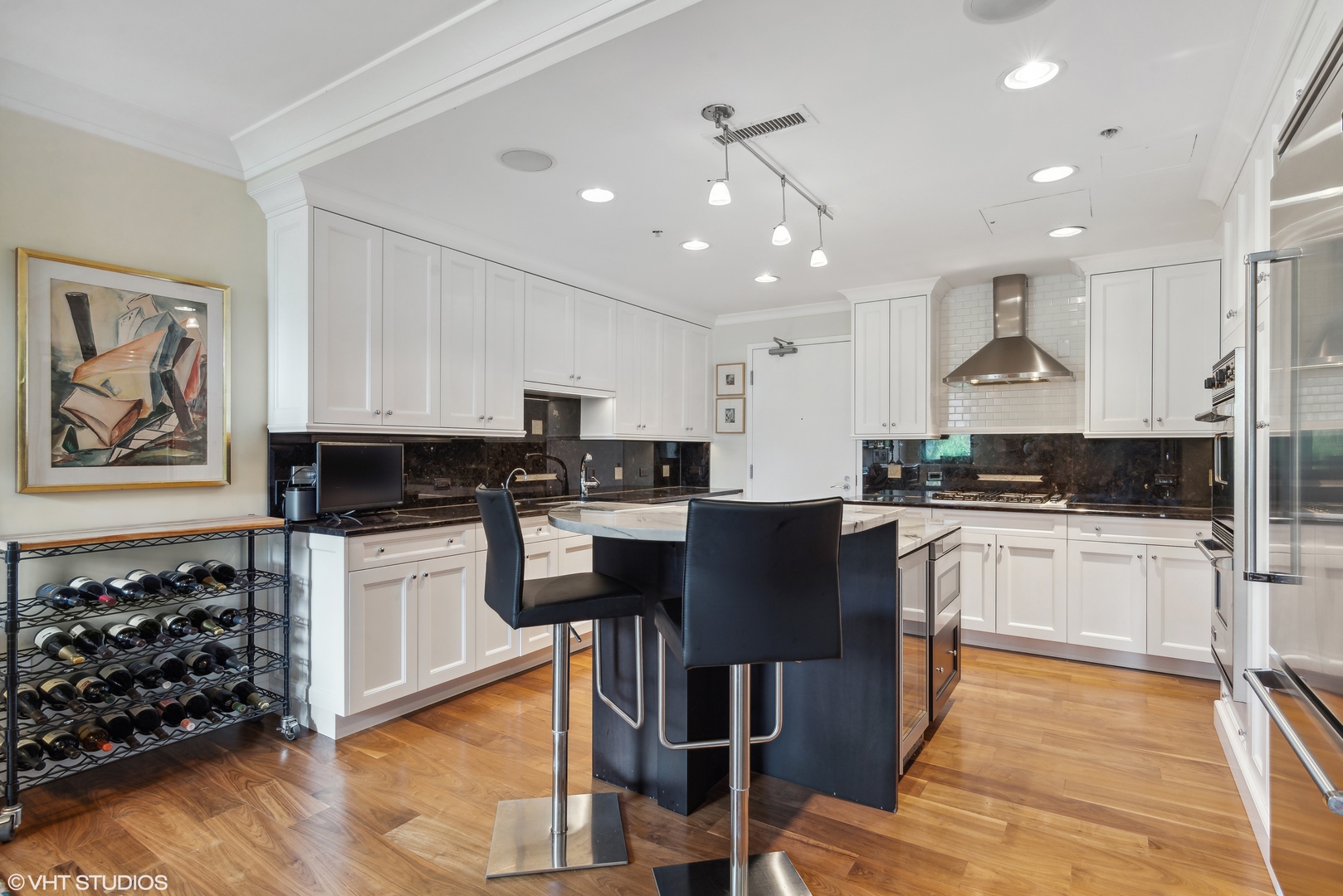 1155 N Dearborn Street Unit: 406