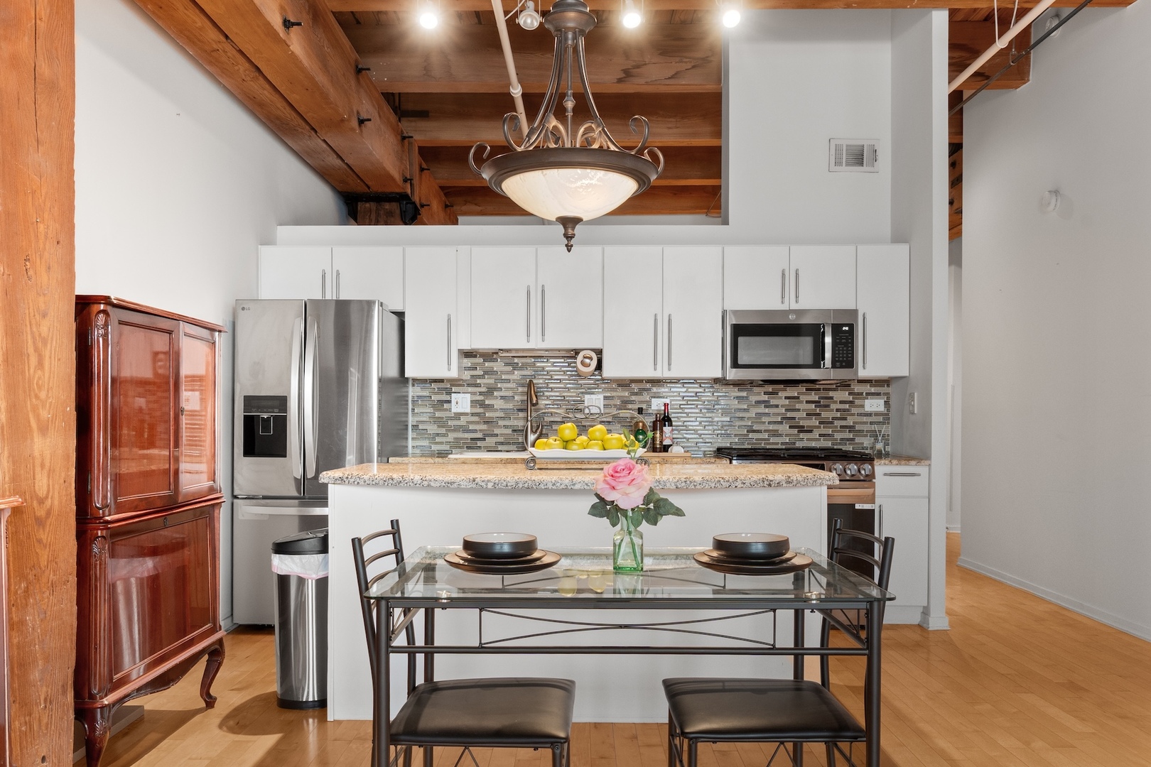 360 W Illinois Street Unit: 424