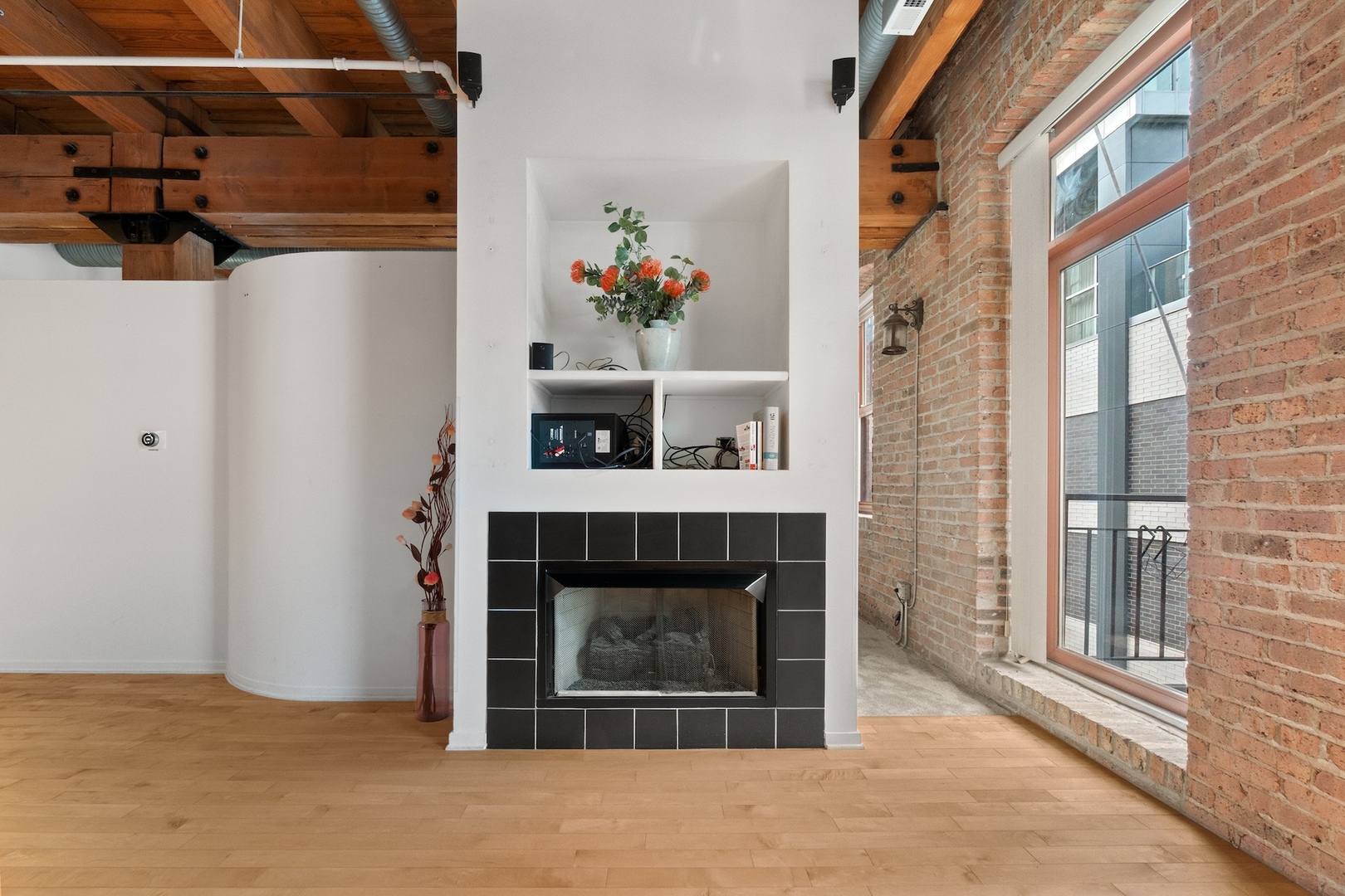 360 W Illinois Street Unit: 424