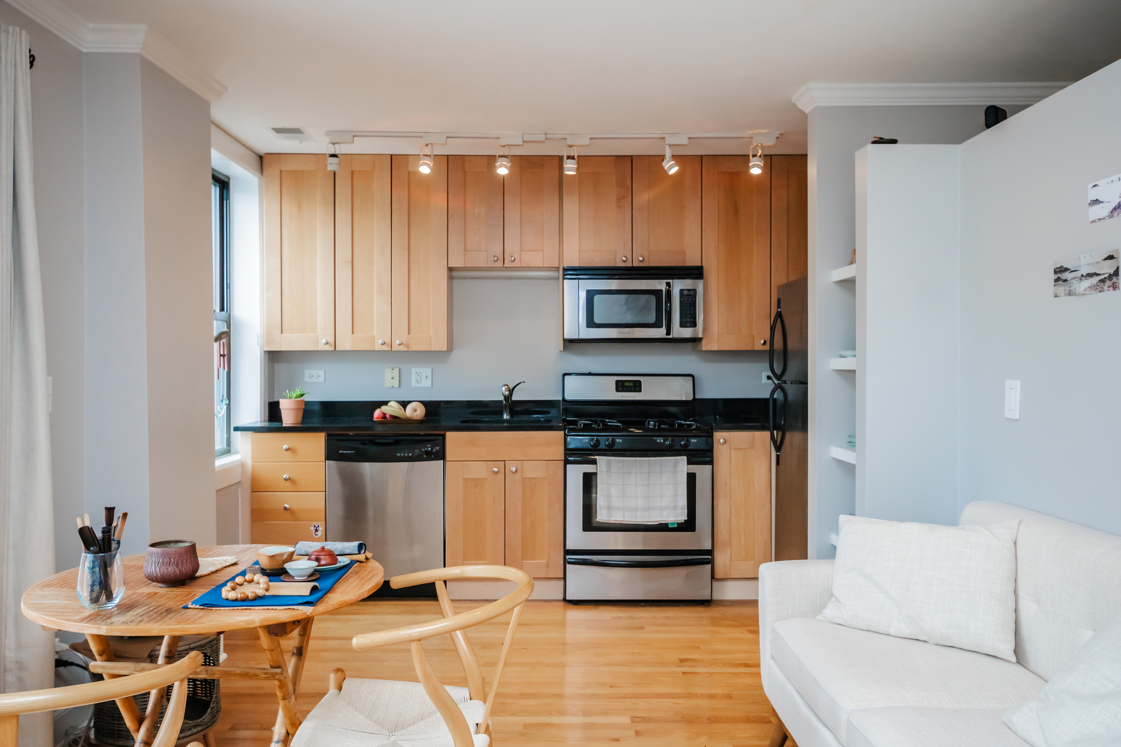 4144 N Sheridan Road Unit: 409