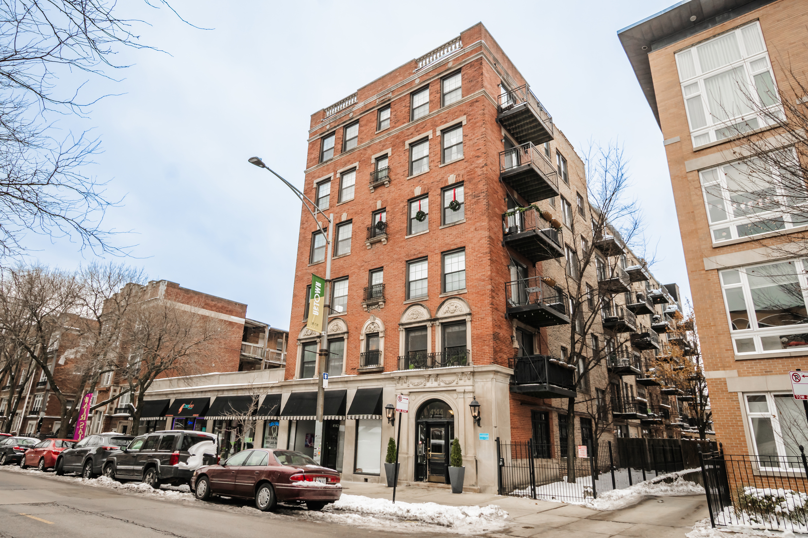 4144 N Sheridan Road Unit: 409