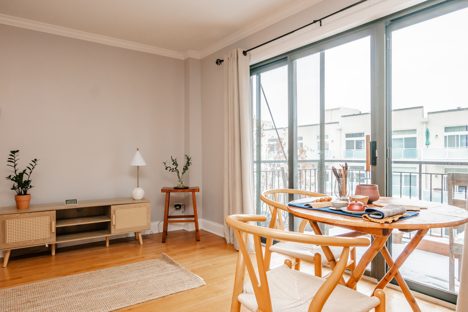 4144 N Sheridan Road Unit: 409