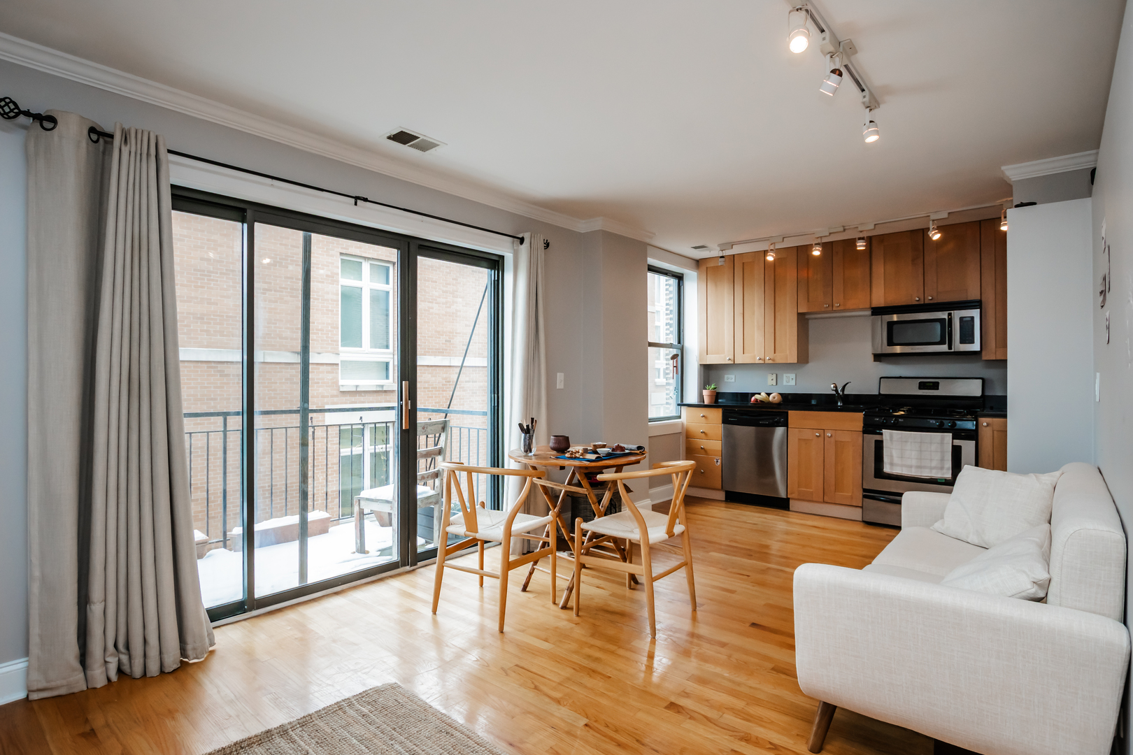 4144 N Sheridan Road Unit: 409