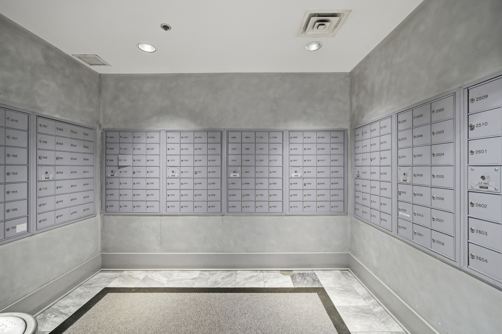 70 W Huron Street Unit: 607