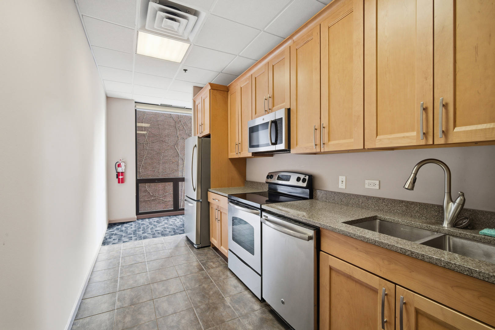 70 W Huron Street Unit: 607