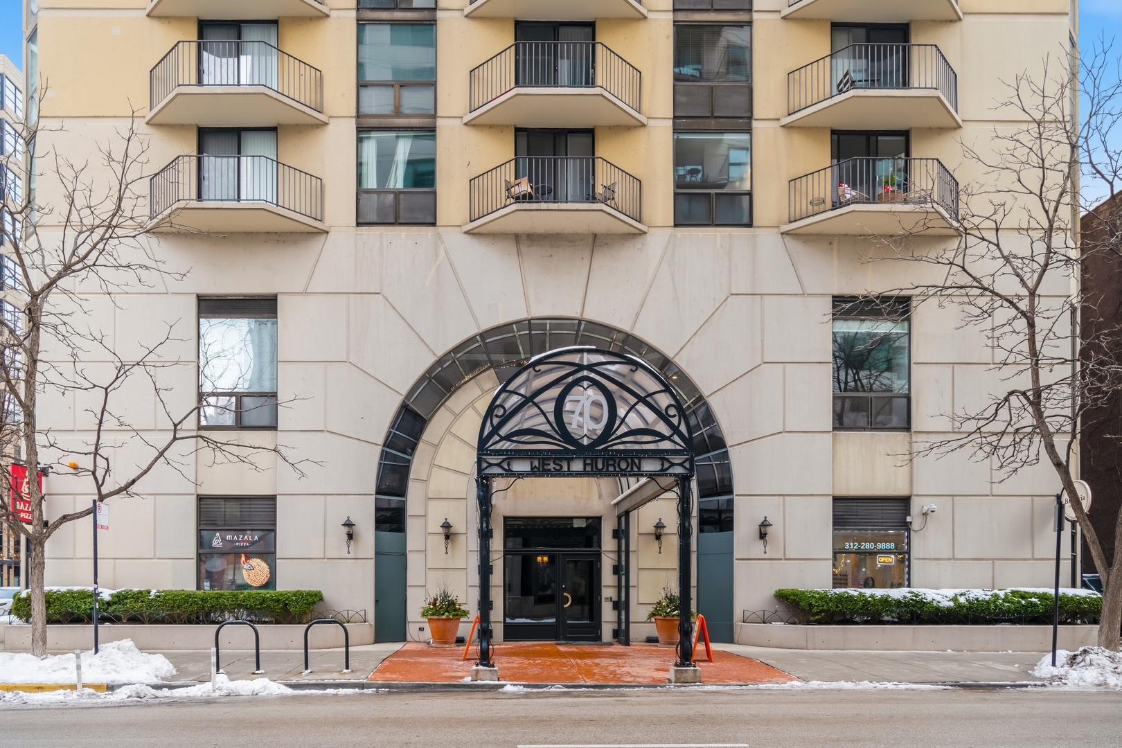 70 W Huron Street Unit: 607
