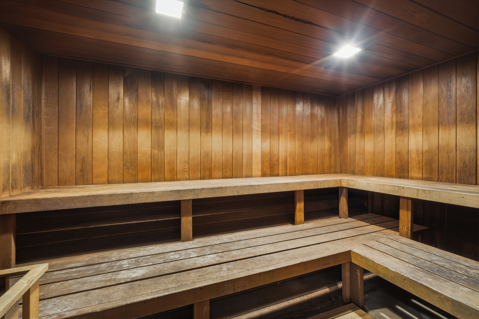 70 W Huron Street Unit: 607