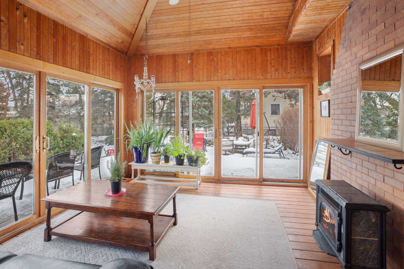 305 N Addison Avenue