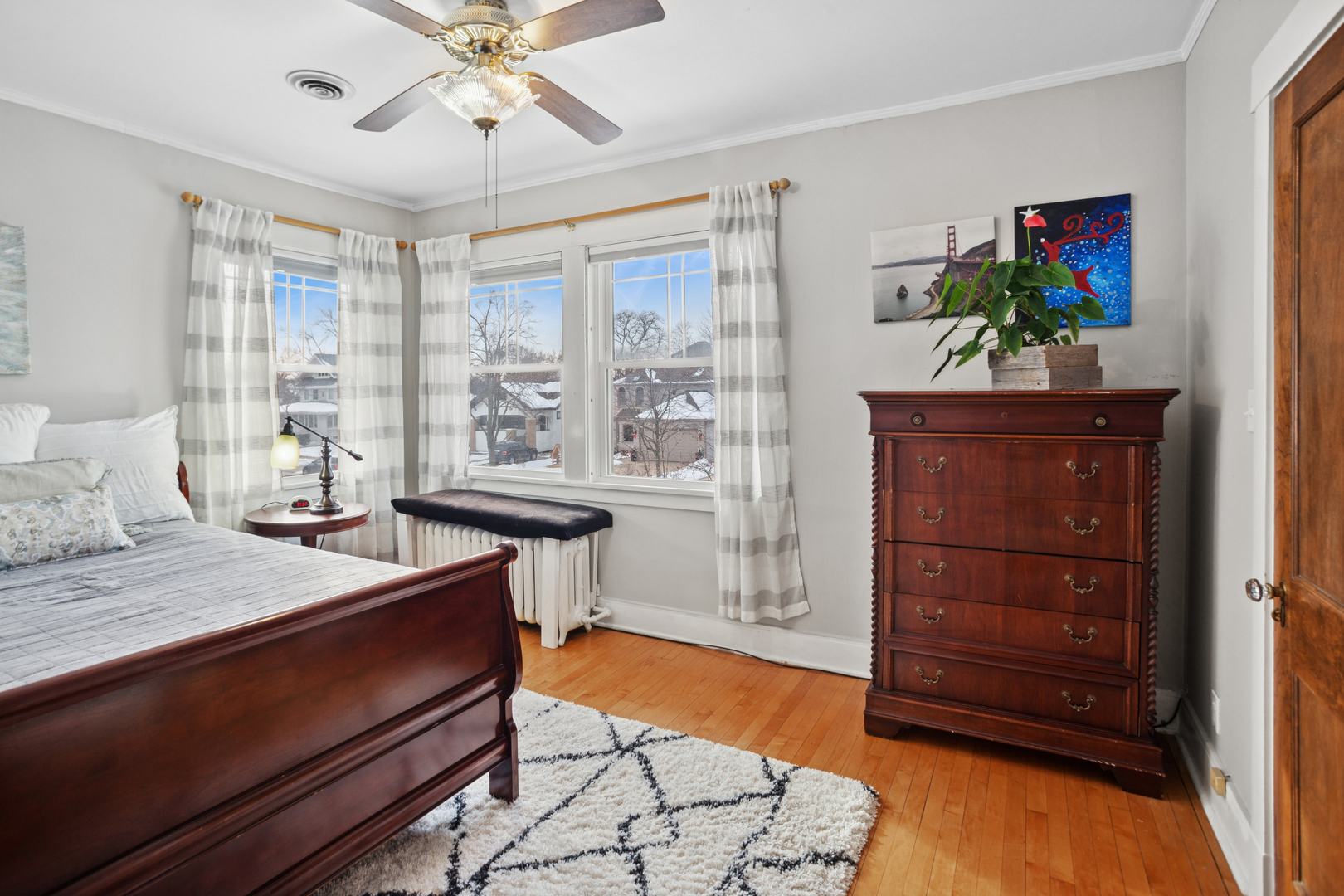 305 N Addison Avenue