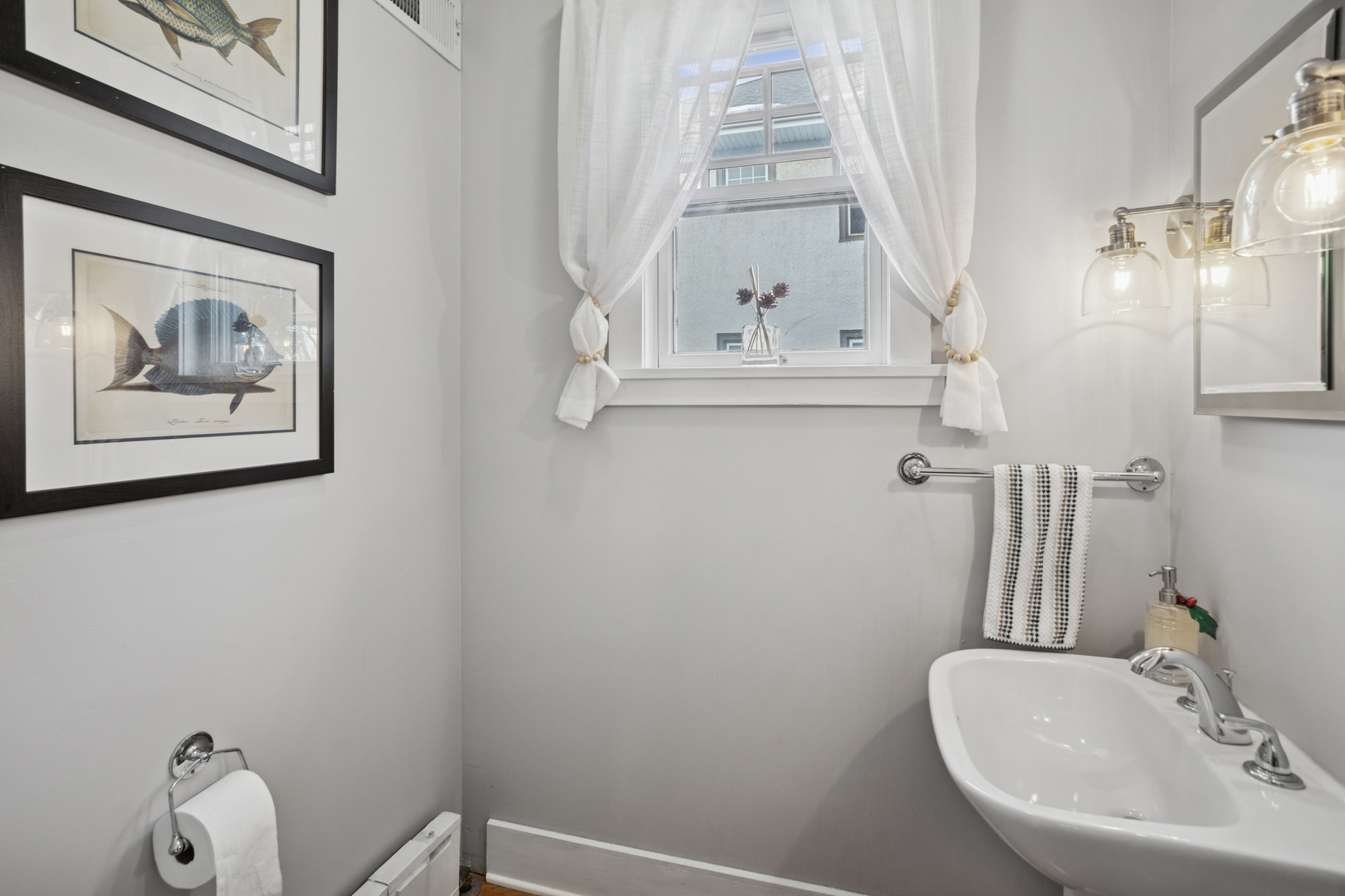 305 N Addison Avenue