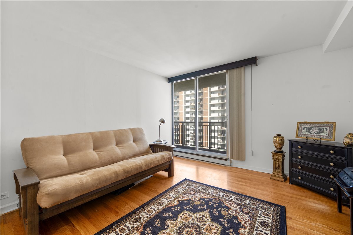 6007 N SHERIDAN Road Unit: 37B