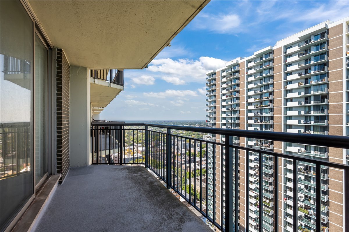 6007 N SHERIDAN Road Unit: 37B