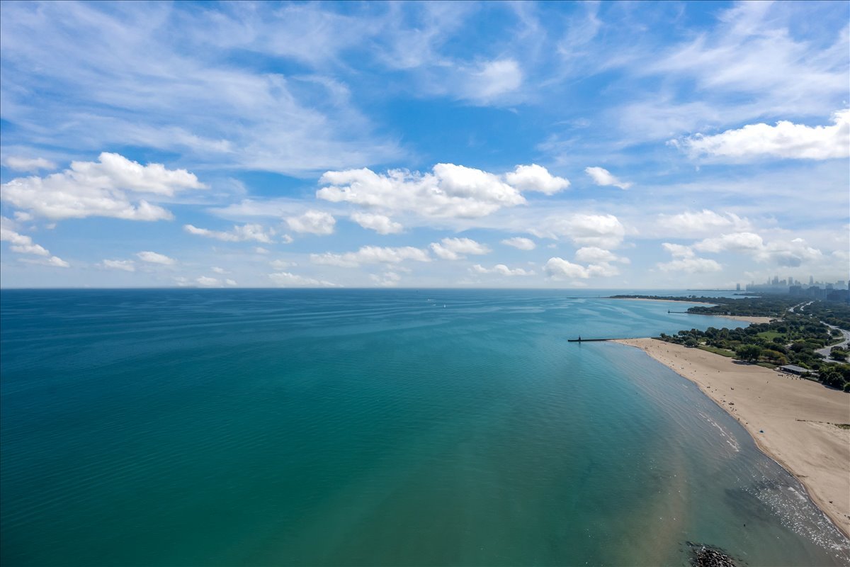 6007 N SHERIDAN Road Unit: 37B