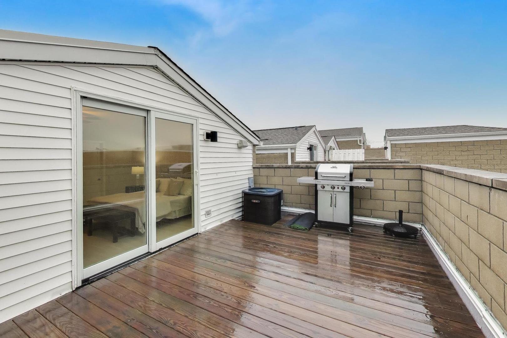 1312 W FLETCHER Street Unit: 3W