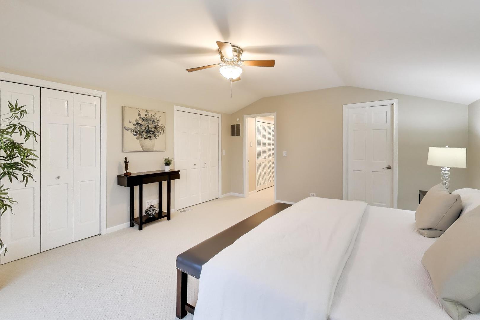 1312 W FLETCHER Street Unit: 3W