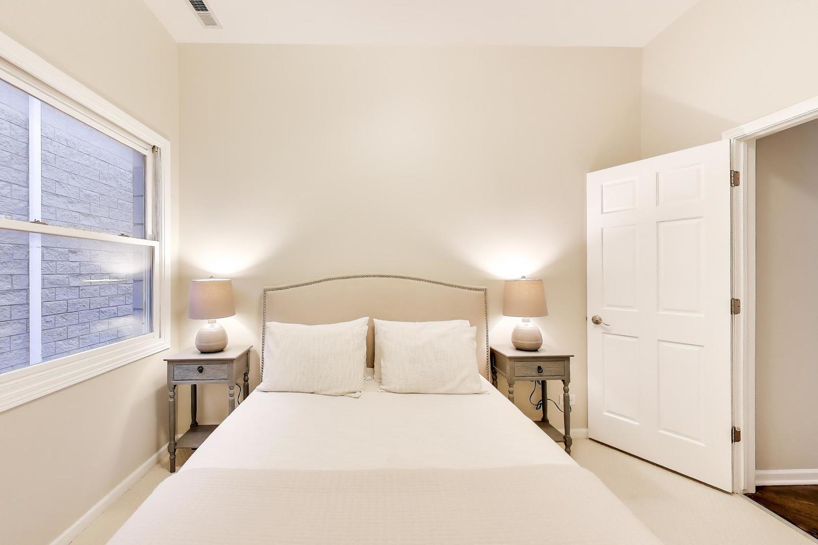 1312 W FLETCHER Street Unit: 3W