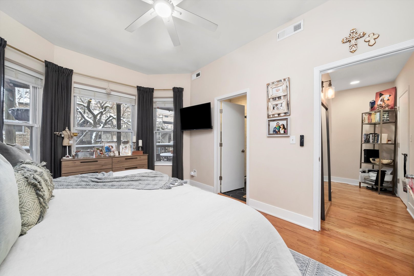 2839 N BURLING Street Unit: 3N