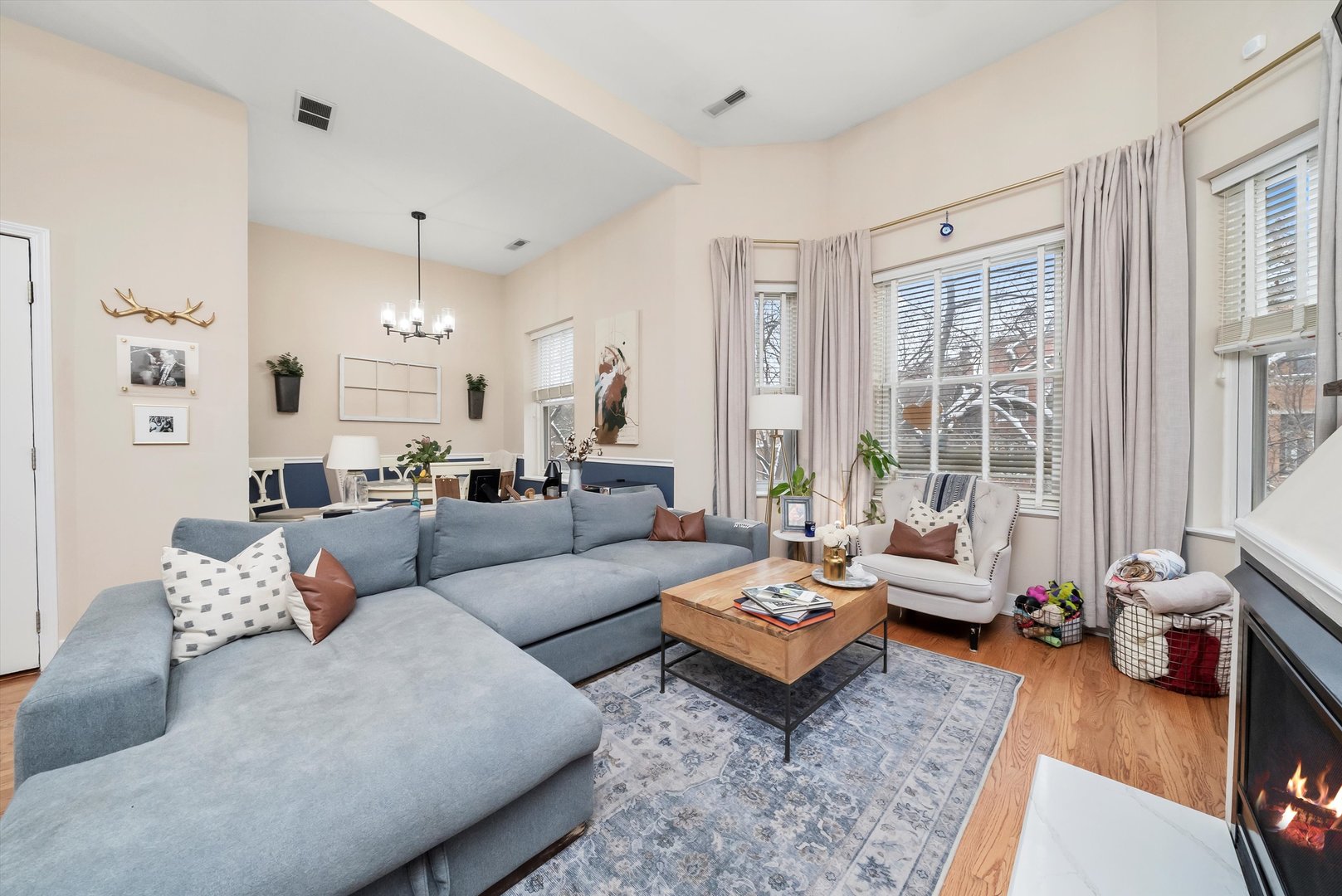 2839 N BURLING Street Unit: 3N